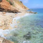 מלון דירות Anavalos 4*