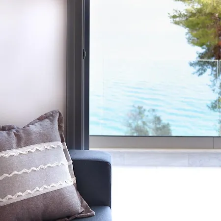Anavalos Aparthotel 4*
