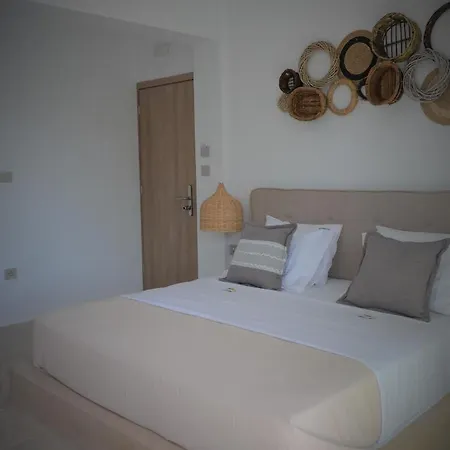 Anavalos Aparthotel 5*