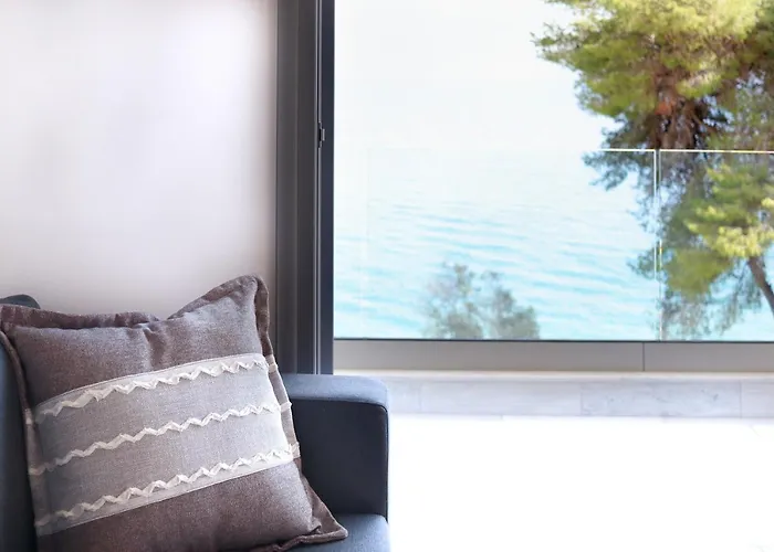 Anavalos Apartahotel 4*