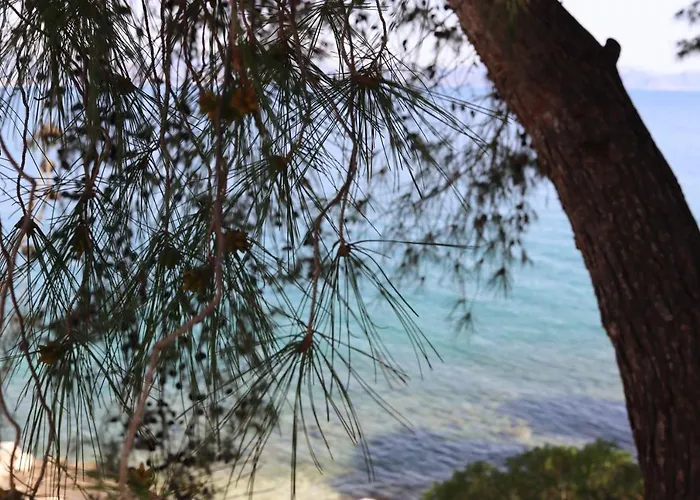 Anavalos Apartahotel 4*