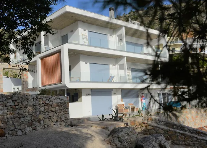 Anavalos 4*