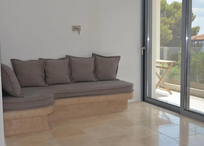 Anavalos Aparthotel